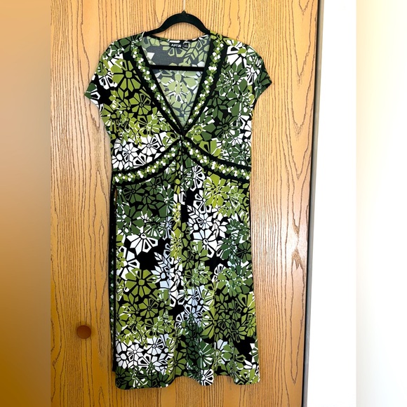 Apt. 9 dress - Picture 4 of 9